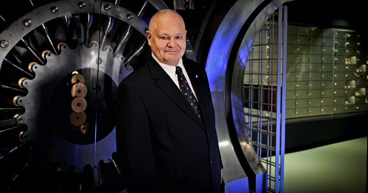 NBP konsekwentnie realizuje strategię budowy rezerw. Polska ma już więcej złota niż EBC